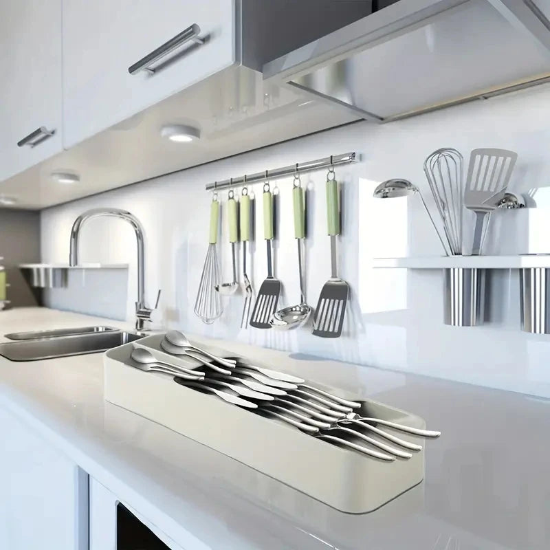 Space-Saving Cutlery Organizer Tray
